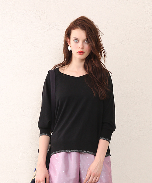 mystic（ミスティック）の「シルク混Vドルマンニットプルオーバー（ニット/セーター・レディース・オフホワイト/ブラック/グレー/ブルー・FREE）」の3枚目の写真