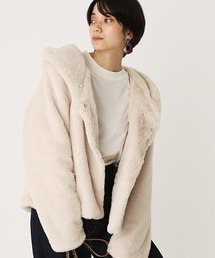 AZUL by moussy LADYS�i�A�Y�[���o�C�}�E�W�[���f�B�X�j�́uECO FUR FOOD SHORT COAT/�G�R�t�@�[�t�[�h�V���[�g�R�[�g�i���[�g���R�[�g�j�v