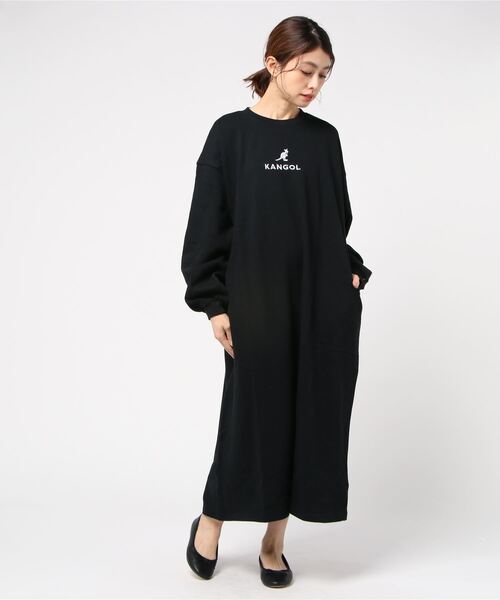 KANGOL(カンゴール)の「【KANGOL/カンゴール】裏毛ワンポイント刺繍ワンピース ビッグシルエット(ワンピース・レディース・ホワイト/ブラック/ベージュ・MEDIUM/LARGE)」の2枚目の写真