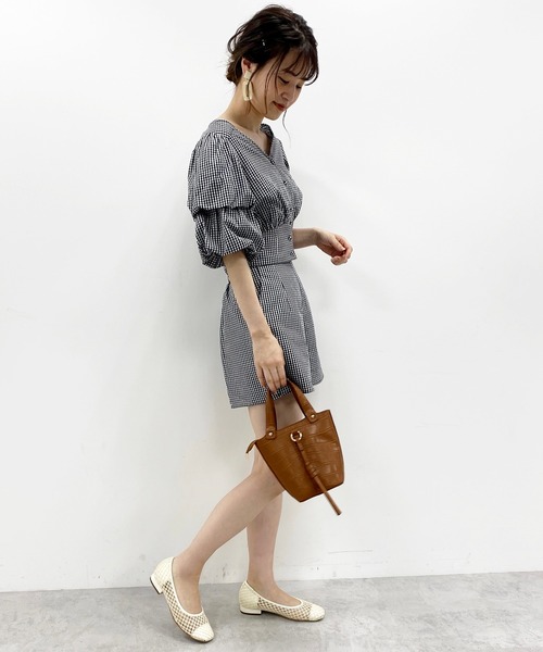 one after another NICE CLAUP(ワンアフターアナザーナイスクラップ)の「袖ボリュームブラウス(シャツ/ブラウス・レディース・ホワイト系その他/ドット/チェック/ブラック系その他/パープル・FREE)」の19枚目の写真