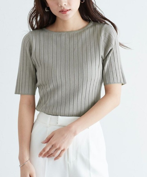 Pierrot（ピエロ）の「●ネックが選べるシルクタッチ半袖リブニット（ニット/セーター・レディース・オフホワイト/ホワイト系その他/ブラック/ブラック系その他/グレー/アッシュグレー/グレー系その他/グレー系その他2/モカ/ブラウン系その他/ライトベージュ/ベージュ系その他/ネイビー/ブルー系その他/ブルー系その他2/ブルーグリーン/ラベンダー/パープル系その他/キャメル/グリーン/ブラウン系その他2/グリーン系その他/スモークピンク/ピンク系その他/グリーン系/グリーン系1/ブラウン系その他3/オレンジ系その他/ブラウン系その他4/オレンジ・M/L）」の6枚目の写真