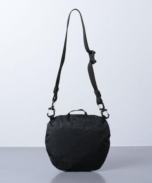 THE NORTH FACE（ザノースフェイス）の「＜THE NORTH FACE（ザ・ノースフェイス）＞ WP SHOLDER PKT（ショルダーバッグ・メンズ・ブラック・FREE）」の2枚目の写真