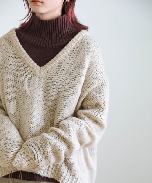 select MOCA(セレクトモカ)の「Vネックルーズモヘアタッチニット(ニット/セーター・レディース・アイボリー/オリーブ/ベージュ・FREE)」の4枚目の写真