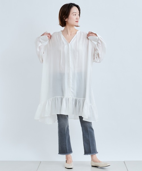 DouDou（ドゥドゥ）の「裾フリルチュニックブラウス（シャツ/ブラウス・レディース・オフホワイト/ベージュ・FREE）」の4枚目の写真