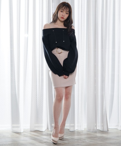 LIPSERVICE（リップサービス）の「パーカーライクオフショルトップス（Tシャツ/カットソー・レディース・ブラック/ベージュ/アイボリー・FREE）」の4枚目の写真