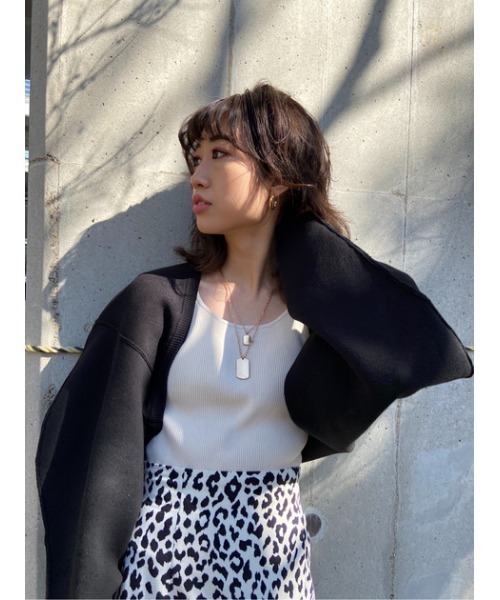 SLY（スライ）の「CROP MG CD ミドルゲージ カーディガン（カーディガン/ボレロ・レディース・ベージュ/ブラック・FREE）」の20枚目の写真