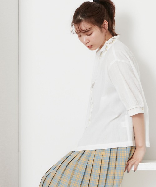 POU DOU DOU（プードゥドゥ）の「5分袖スタンド刺繍襟ブラウス（シャツ/ブラウス・レディース・ネイビー/オフホワイト/ブラック・3）」の9枚目の写真