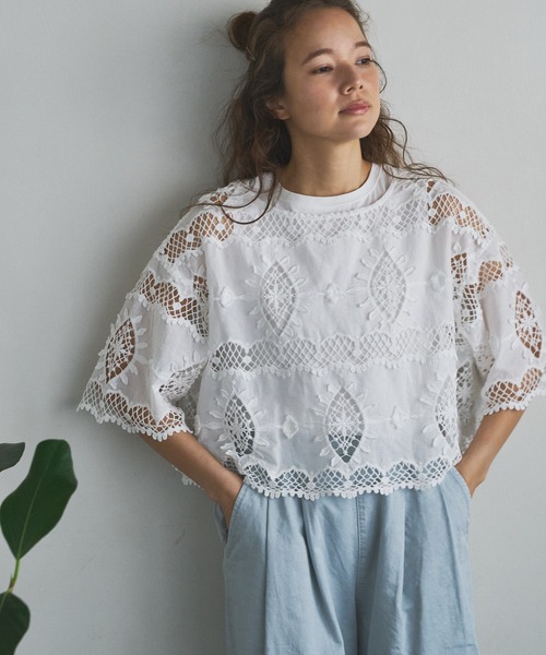 PUAL CE CIN（ピュアルセシン）の「ケミカルレース プルオーバーブラウス（シャツ/ブラウス・レディース・ホワイト/ブラック・FREE）」の3枚目の写真