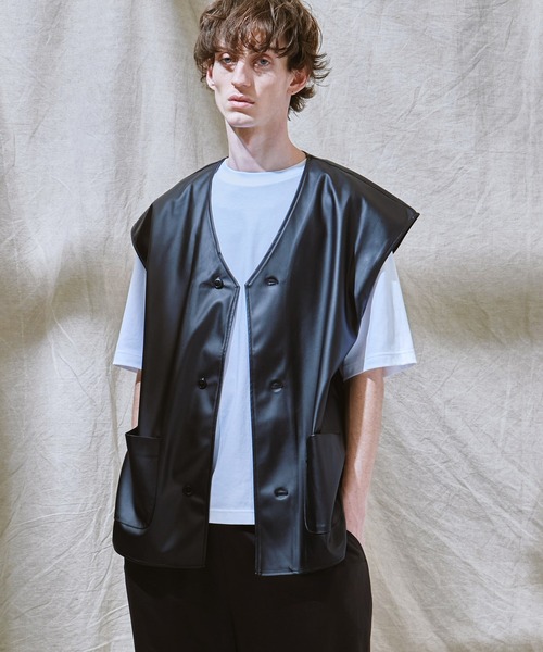EMMA CLOTHES（エマクローズ）の「シンセティックレザー オーバーサイズ ジレベスト EMMA CLOTHES（ベスト・メンズ・ブラック・FREE）」の11枚目の写真