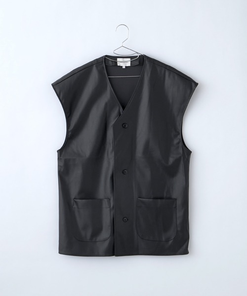 EMMA CLOTHES（エマクローズ）の「シンセティックレザー オーバーサイズ ジレベスト EMMA CLOTHES（ベスト・メンズ・ブラック・FREE）」の2枚目の写真