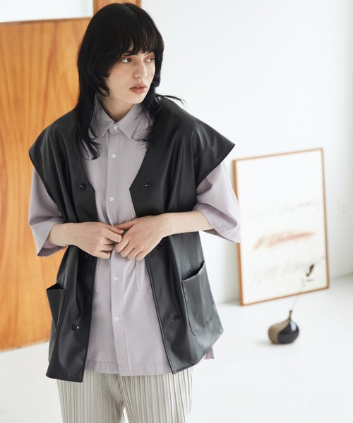 EMMA CLOTHES（エマクローズ）の「シンセティックレザー オーバーサイズ ジレベスト EMMA CLOTHES（ベスト・メンズ・ブラック・FREE）」の18枚目の写真