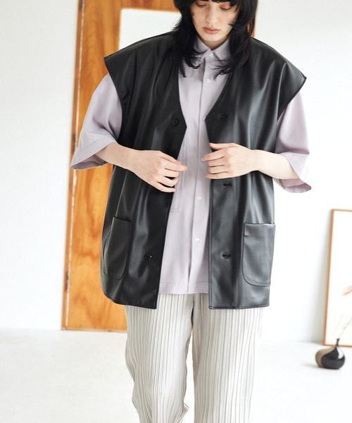 EMMA CLOTHES（エマクローズ）の「シンセティックレザー オーバーサイズ ジレベスト EMMA CLOTHES（ベスト・メンズ・ブラック・FREE）」の22枚目の写真