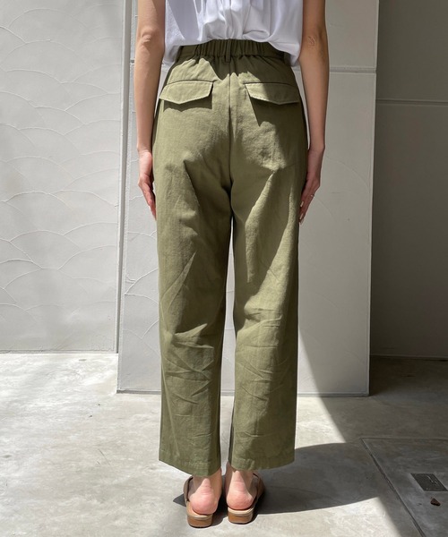 CAPRICIEUX LE'MAGE（カプリシューレマージュ）の「フロントタックパンツ（その他パンツ・レディース・カーキ/ブラック・38/36）」の7枚目の写真