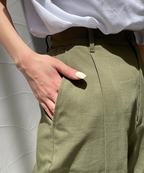 CAPRICIEUX LE'MAGE（カプリシューレマージュ）の「フロントタックパンツ（その他パンツ・レディース・カーキ/ブラック・38/36）」の10枚目の写真