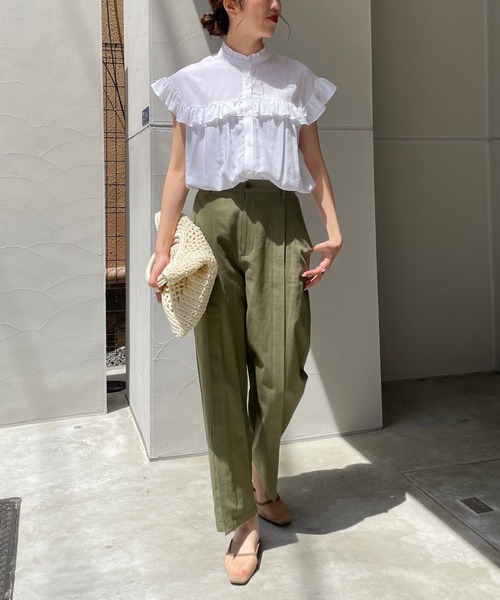 CAPRICIEUX LE'MAGE（カプリシューレマージュ）の「フロントタックパンツ（その他パンツ・レディース・カーキ/ブラック・38/36）」の16枚目の写真