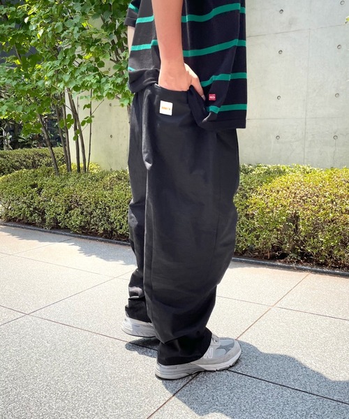 WHO'S WHO gallery（フーズフーギャラリー）の「【KOOKY'N/クーキー】ワイドチノ（チノパンツ・メンズ・ブラック/ベージュ/オフホワイト/インディゴブルー・FREE）」の22枚目の写真