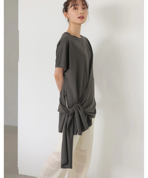 AMERICAN HOLIC（アメリカンホリック）の「リボンディティールカットプルオーバー（Tシャツ/カットソー・レディース・チャコールグレー/オフホワイト/カーキ/キャメル・FREE）」の3枚目の写真