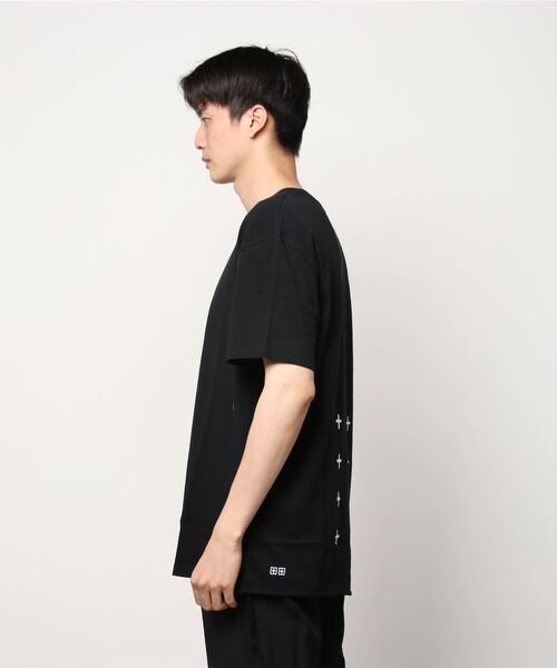 KSUBI(スビ)の「KSUBI KROSS BIGGIE SS TEE JET BLACK (5000006290)(Tシャツ/カットソー・メンズ・ブラック・SMALL/MEDIUM/LARGE)」の2枚目の写真