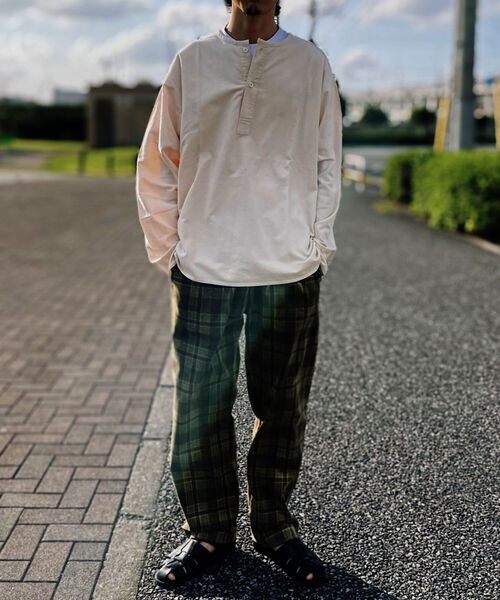 GLOSTER（グロスター）の「【GLOSTER/グロスター】ミリタリースリーピングシャツ ロングスリーブ（Tシャツ/カットソー・メンズ・ブラック/オフホワイト/グレー系その他/オリーブ/ブルー系その他・MEDIUM/LARGE）」の6枚目の写真