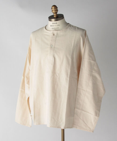 GLOSTER（グロスター）の「【GLOSTER/グロスター】ミリタリースリーピングシャツ ロングスリーブ（Tシャツ/カットソー・メンズ・ブラック/オフホワイト/グレー系その他/オリーブ/ブルー系その他・MEDIUM/LARGE）」の9枚目の写真