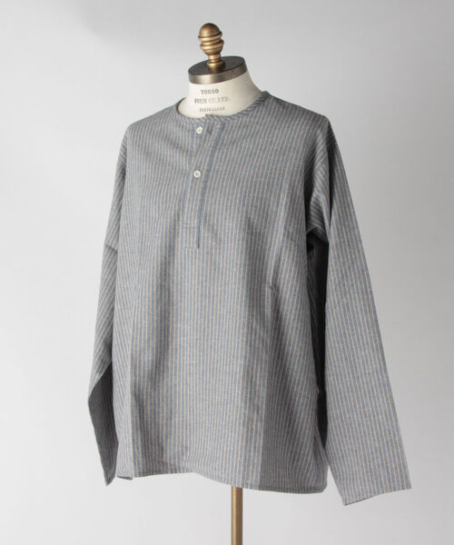 GLOSTER（グロスター）の「【GLOSTER/グロスター】ミリタリースリーピングシャツ ロングスリーブ（Tシャツ/カットソー・メンズ・ブラック/オフホワイト/グレー系その他/オリーブ/ブルー系その他・MEDIUM/LARGE）」の7枚目の写真