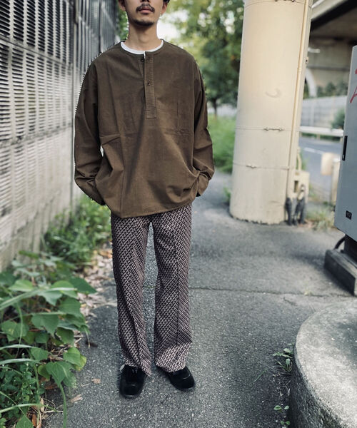 GLOSTER（グロスター）の「【GLOSTER/グロスター】ミリタリースリーピングシャツ ロングスリーブ（Tシャツ/カットソー・メンズ・ブラック/オフホワイト/グレー系その他/オリーブ/ブルー系その他・MEDIUM/LARGE）」の17枚目の写真