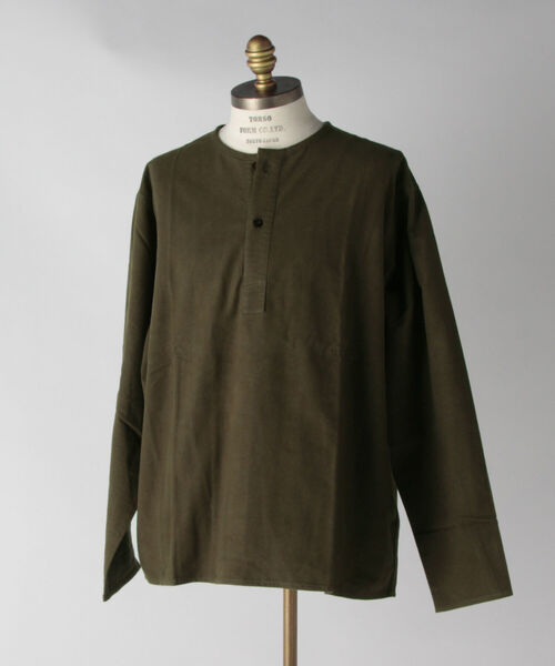 GLOSTER（グロスター）の「【GLOSTER/グロスター】ミリタリースリーピングシャツ ロングスリーブ（Tシャツ/カットソー・メンズ・ブラック/オフホワイト/グレー系その他/オリーブ/ブルー系その他・MEDIUM/LARGE）」の22枚目の写真