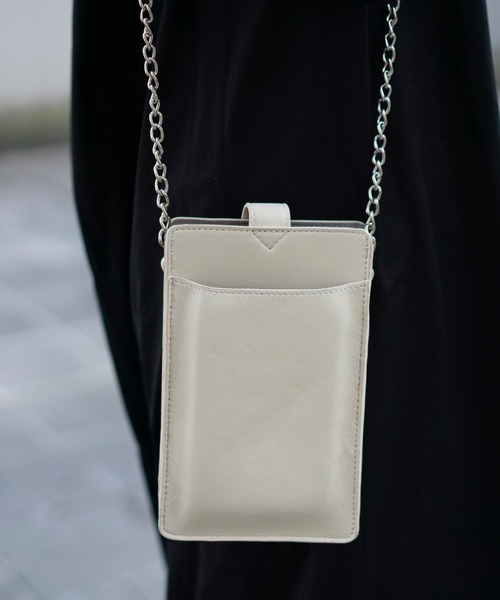 DROIT BELLO(ドロイトベロ)の「DROIT BELLO(ドロイトベロ)別注メタルスタッズ付きバック(ショルダーバッグ・レディース・アイボリー/ブラック・FREE)」の4枚目の写真