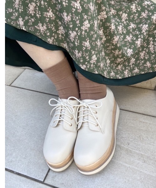 OLIVE des OLIVE（オリーブデオリーブ）の「ダブルソールレースアップシューズ（その他シューズ・レディース・ブラック/ベージュ/オフホワイト・SMALL/MEDIUM/LARGE）」の22枚目の写真