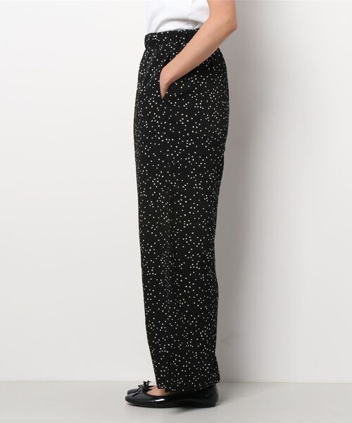 HONEYSUCKLE ROSE（ハニーサックルローズ）の「【HONEYSUCKLE ROSE】柄プリントイージー（その他パンツ・レディース・ブラック×レッド/オレンジ/ダークブラウン/ブラック×ホワイト/ベージュ/グリーン/ホワイト×カーキブラウン/ブラウン・L）」の10枚目の写真