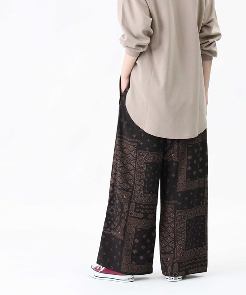 HONEYSUCKLE ROSE（ハニーサックルローズ）の「【HONEYSUCKLE ROSE】柄プリントイージー（その他パンツ・レディース・ブラック×レッド/オレンジ/ダークブラウン/ブラック×ホワイト/ベージュ/グリーン/ホワイト×カーキブラウン/ブラウン・L）」の21枚目の写真