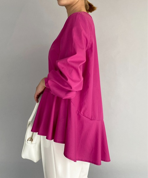 PICCIN（ピッチン）の「袖シャーリング裾フレアーブラウス（シャツ/ブラウス・レディース・ブラック/ネイビー/チェリーピンク・M）」の3枚目の写真