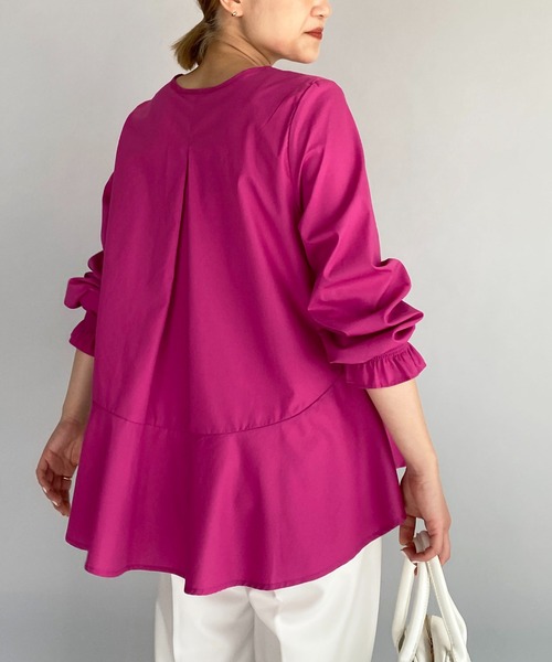 PICCIN（ピッチン）の「袖シャーリング裾フレアーブラウス（シャツ/ブラウス・レディース・ブラック/ネイビー/チェリーピンク・M）」の14枚目の写真