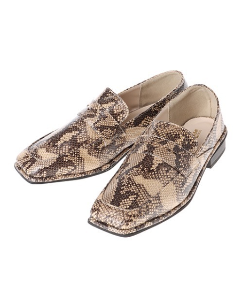 INGNI（イング）の「スクエアトゥヒールローファー（ローファー・レディース・ブラック/アイボリー/パイソン・M）」の19枚目の写真