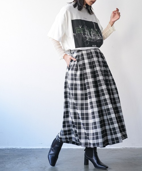 mili an deni(ミリアンデニ)の「チェックプリーツスカート(スカート・レディース・ブラック/ブラウン/オレンジ/マルチ/チェック・M/L)」の7枚目の写真