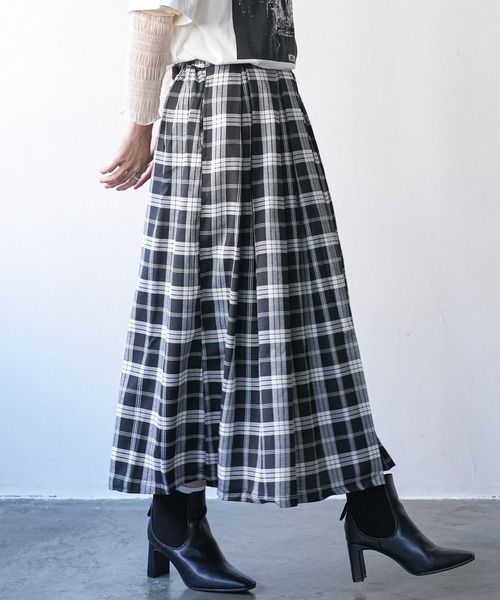 mili an deni(ミリアンデニ)の「チェックプリーツスカート(スカート・レディース・ブラック/ブラウン/オレンジ/マルチ/チェック・M/L)」の6枚目の写真