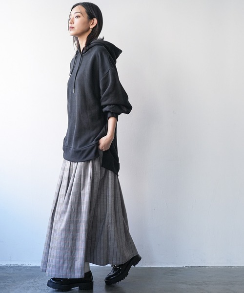 mili an deni(ミリアンデニ)の「チェックプリーツスカート(スカート・レディース・ブラック/ブラウン/オレンジ/マルチ/チェック・M/L)」の17枚目の写真