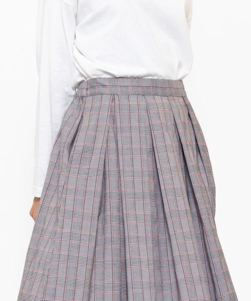 mili an deni(ミリアンデニ)の「チェックプリーツスカート(スカート・レディース・ブラック/ブラウン/オレンジ/マルチ/チェック・M/L)」の21枚目の写真