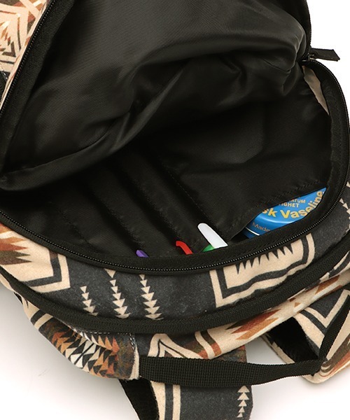 PENDLETON(ペンドルトン)の「【PENDLETON】フランネルプリントフルオープンリュック(バックパック/リュック・レディース・ブラック/オフホワイト・FREE)」の19枚目の写真