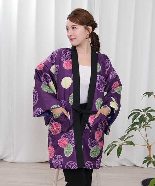 KYOETSU(キョウエツ)の「リバーシブルはんてんレディース(その他アウター・レディース・ブラック系その他/パープル系その他/レッド系その他/パープル系その他2/パープル系その他3・M/L)」の3枚目の写真