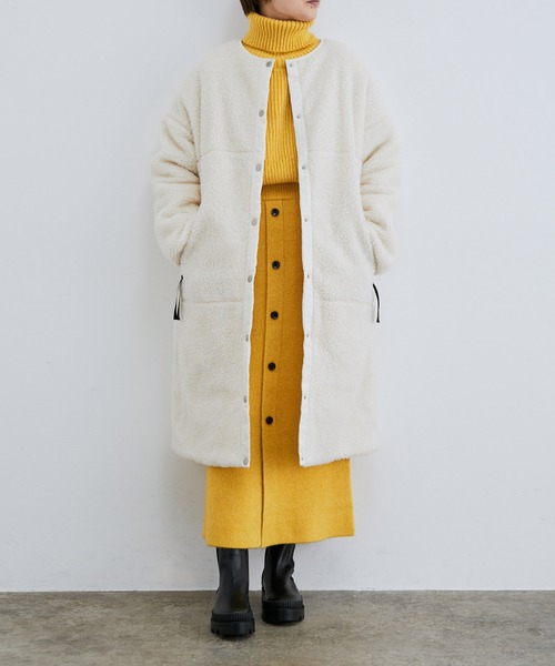 vis-`a-vis（ビサビ）の「【WEB限定】リバーシブルで着られる！ボア＆キルティングロング丈ブルゾン（ブルゾン・レディース・ブラック/オフホワイト/カーキ・L/M）」の4枚目の写真