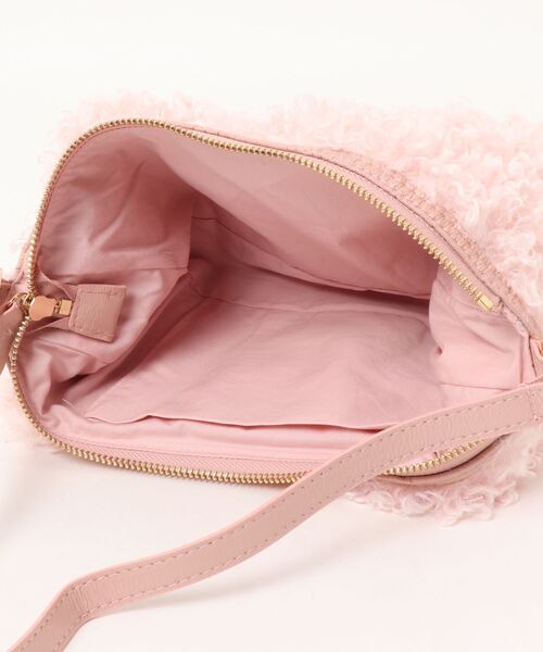 epine（エピヌ）の「epine label poodle fur bag（ショルダーバッグ