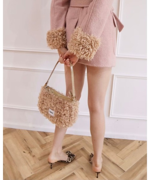 epine（エピヌ）の「epine label poodle fur bag（ショルダーバッグ