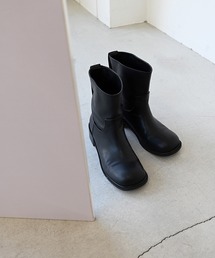 CANAL JEAN（キャナルジーン）の「El mar(エルマール) フェイクレザーラウンドトゥブーツ（ブーツ）」