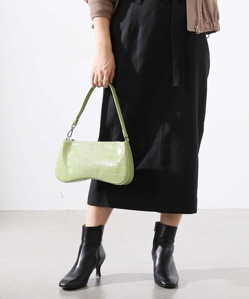 La TOTALITE(ラトータリテ)の「【JW PEI/ジェイダブリュー ペイ】 Eva Shoulder Bag◆(ショルダーバッグ・レディース・ピンク/イエロー/グリーン系その他・FREE)」の4枚目の写真