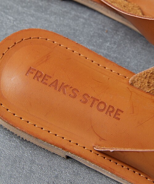 FREAK'S STORE（フリークスストア）の「▽【WEB限定】カラートングサンダル（サンダル・レディース・ブラック/ブラウン/イエロー・23.0cm/23.5cm/24.0cm/24.5cm）」の4枚目の写真