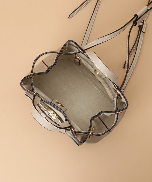 Samantha Thavasa（サマンサタバサ）の「Pomme d'espoir ポムディスポワール ステッチリュック（バックパック/リュック・レディース・ネイビー/キャメル/グレイッシュベージュ・FREE）」の18枚目の写真