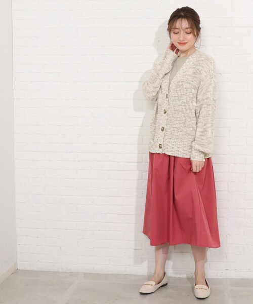 SHOO・LA・RUE（シューラルー）の「◆テープヤーンブレンドVネックカーディガン（カーディガン/ボレロ・レディース・ブルー/グリーン/ナチュラル/アイボリー系4・00）」の21枚目の写真