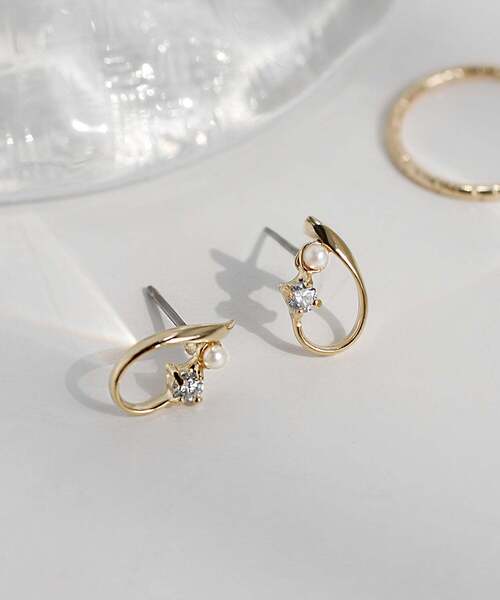 ANEMONE（アネモネ）の「パール×ビジューラインピアス[D]（ピアス（両耳用）・レディース・ゴールド/ピンクゴールド・FREE）」の7枚目の写真