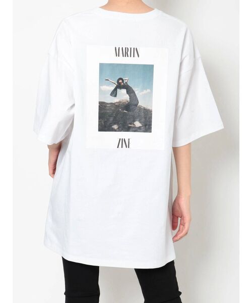 MURUA(ムルーア)の「MARTINZINE Tシャツ(Tシャツ/カットソー・レディース・ホワイト/ダークグレー・FREE)」の13枚目の写真